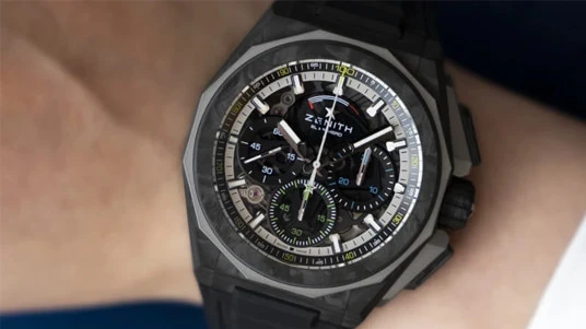 Zenith - Defy Extreme Carbon | Europe Watch Company