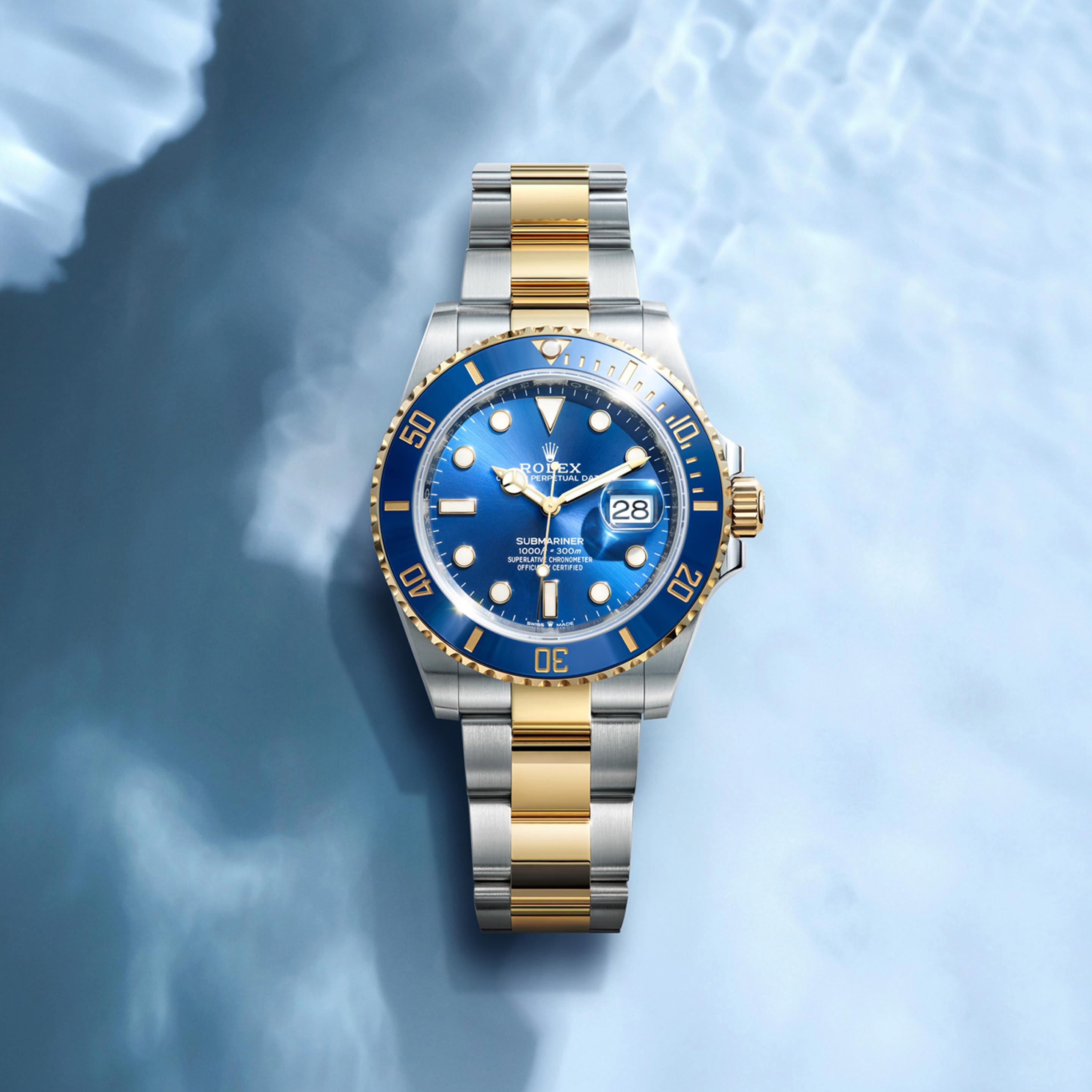 rolex-collection_banner-submariner-cover-m126613lb-0002-portrait_2